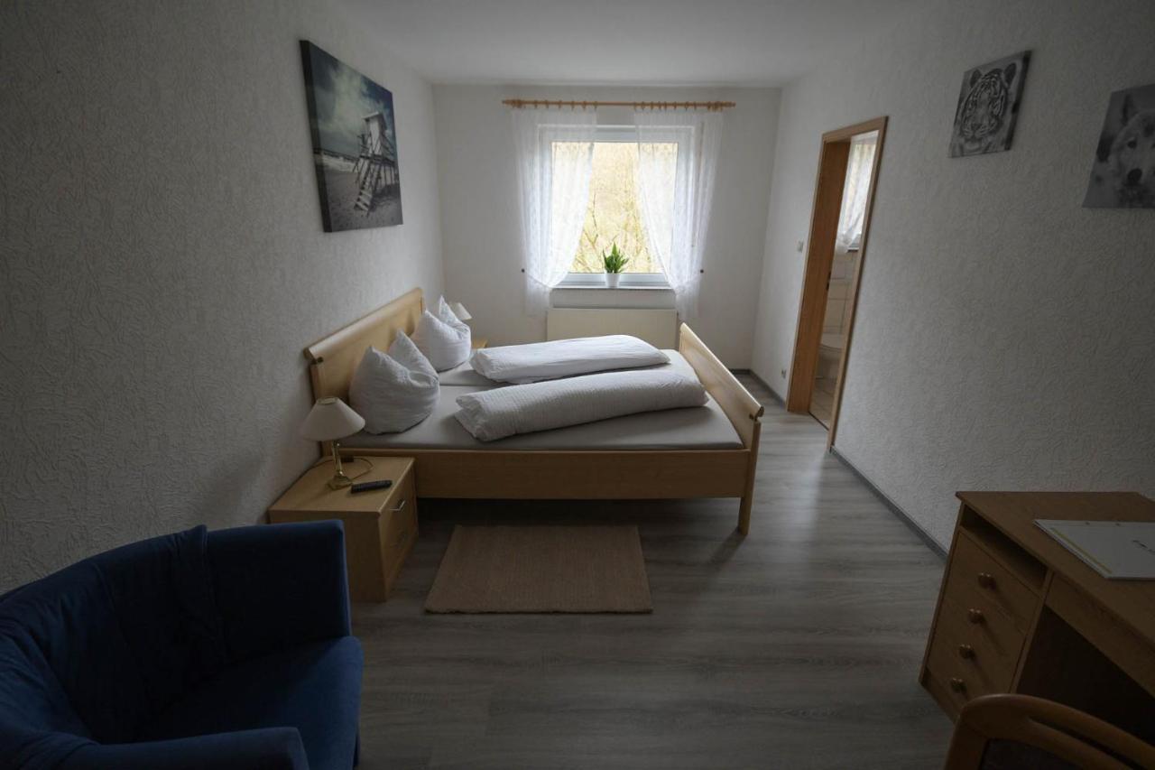 Zimmer Ohne Fruehstueck In Der Forellenzucht Burgen  Eksteriør billede